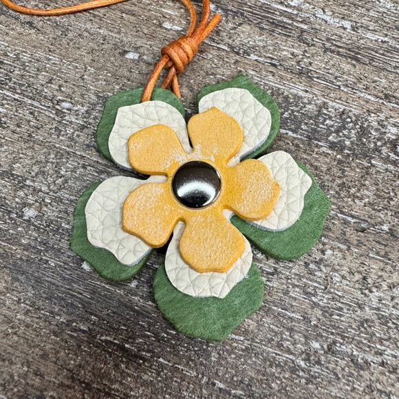Leather Charm Flower Bag Charm Genuine Leather Purse Keychain NEW FAST SHIP - Picture 3 of 4